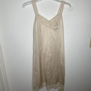 Deena Womens Size 34 Tan Full Slip